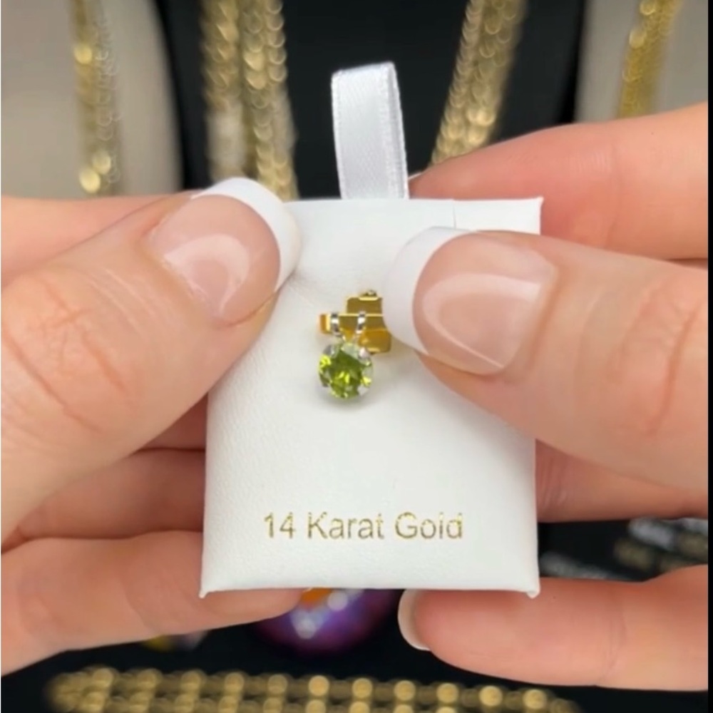 14 Karat Gold genuine peridot Gemstone pendant